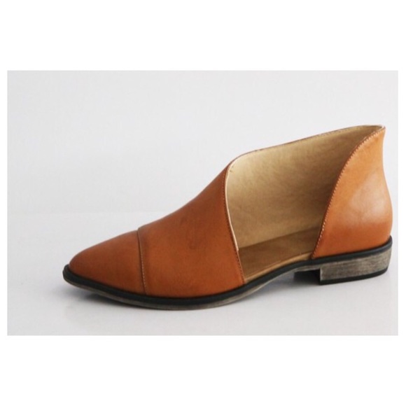 *CLEARANCE* LAST1// New Cognac Side Cutout Flats - Picture 5 of 7